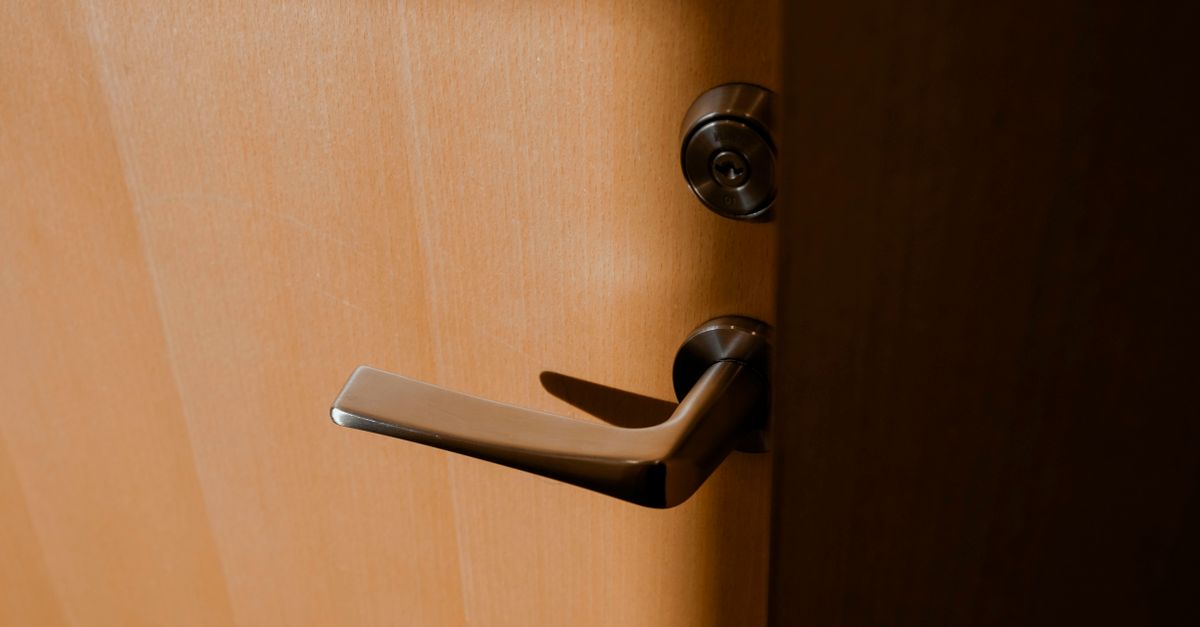 How Much Does an Emergency Locksmith Cost Near Me at Night? — West Broadway Locksmith