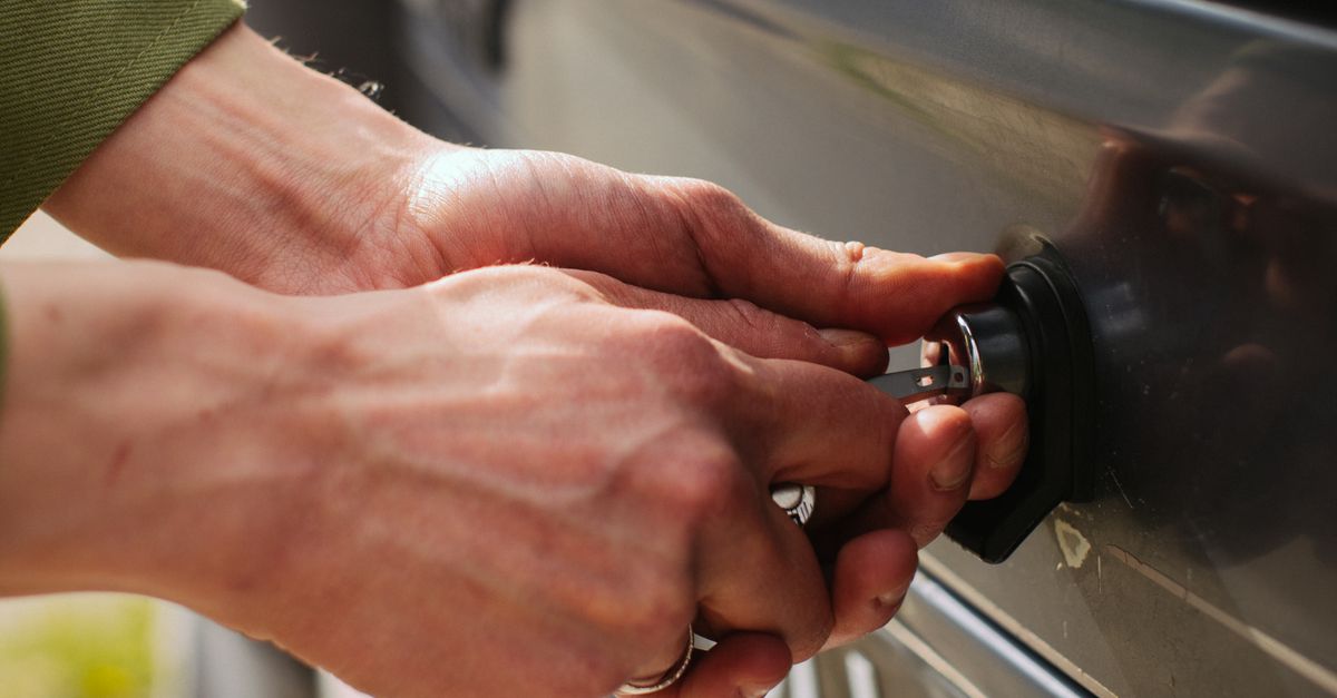 locksmith shop keys — West Broadway Locksmith