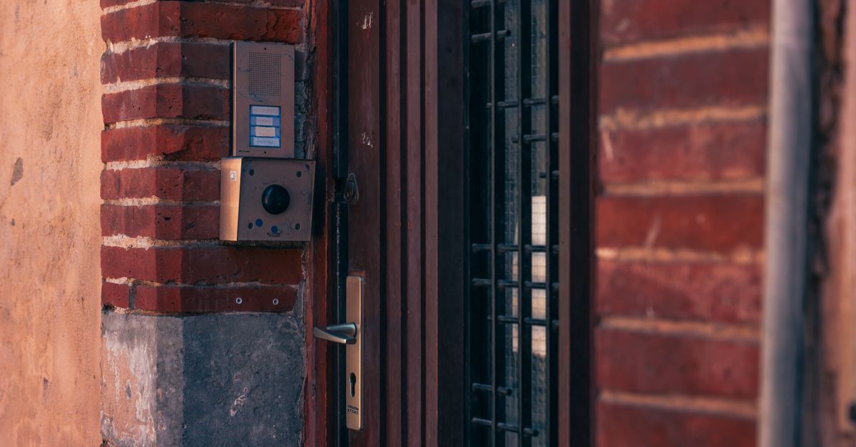Our Full-Scope Commercial Locksmith Capabilities for Storefront Doors — West Broadway Locksmith